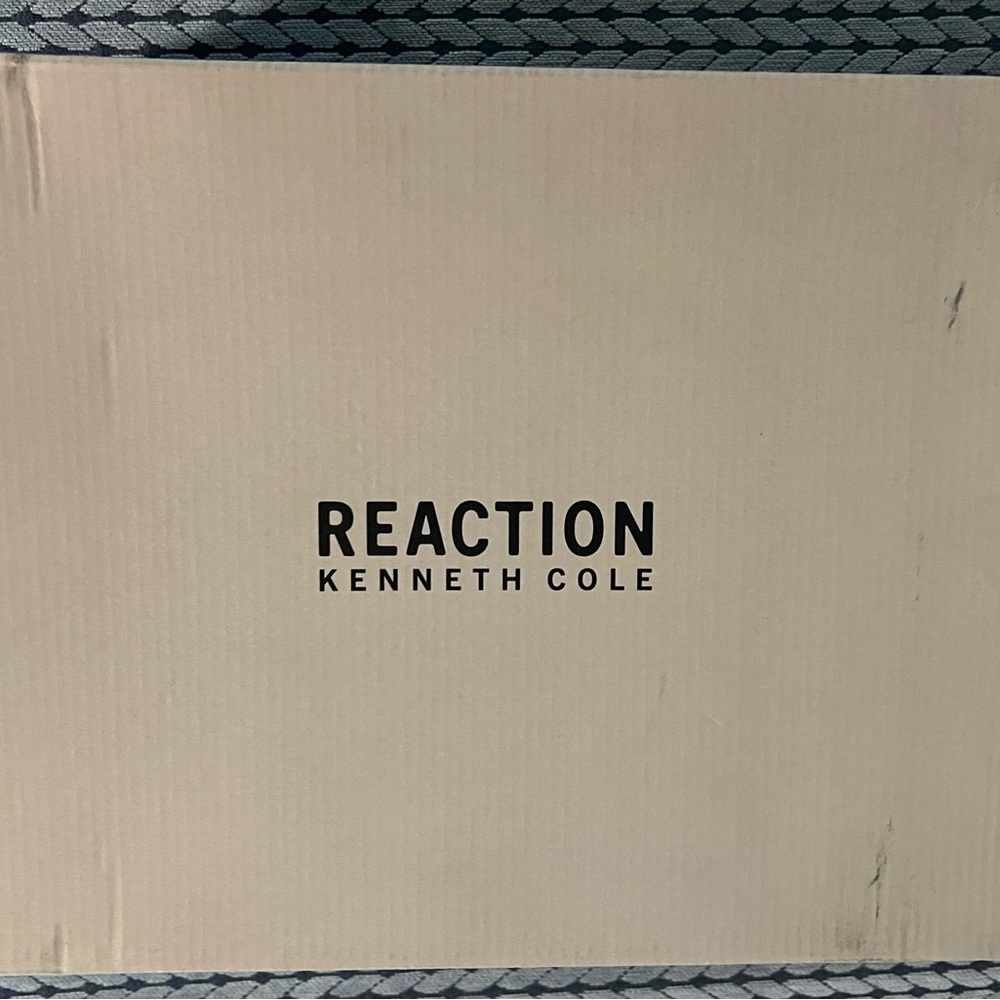 NEW Kenneth Cole REACTION size 8 Medium width Rain Lace Up Boot White in box - Picture 10 of 14